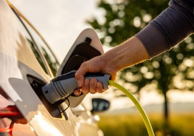 Location de véhicule électrique: appel à témoignage